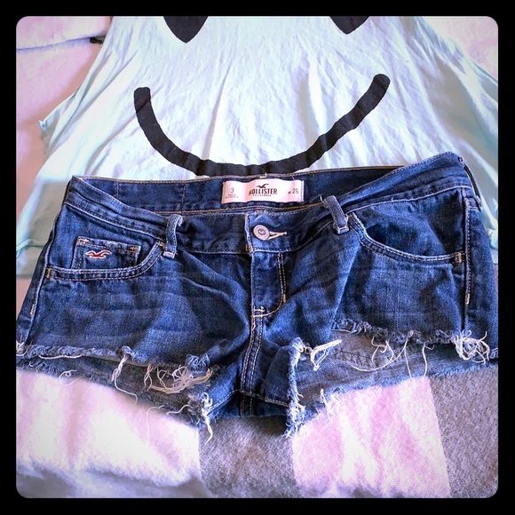 Hollister Distressed Jean Shorts - Picture 1 of 3